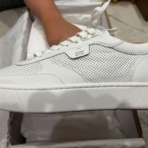 クリスチャンルブタン HAPPY RUI FLAT 41 クリスチャンルブタン HAPPYRUI SPIKES FLAT SUEDE 41 - メルカリ